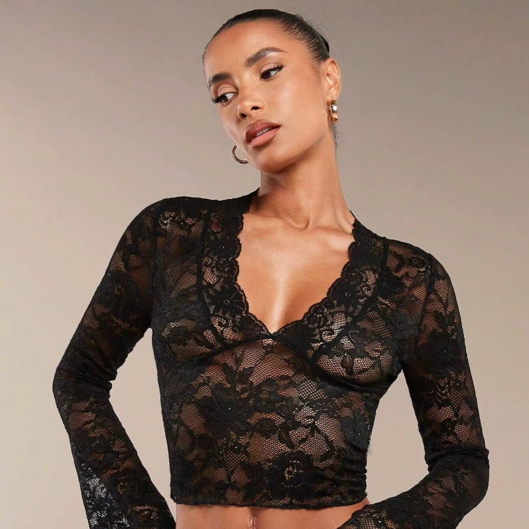 VINTAGE LACED V NECK