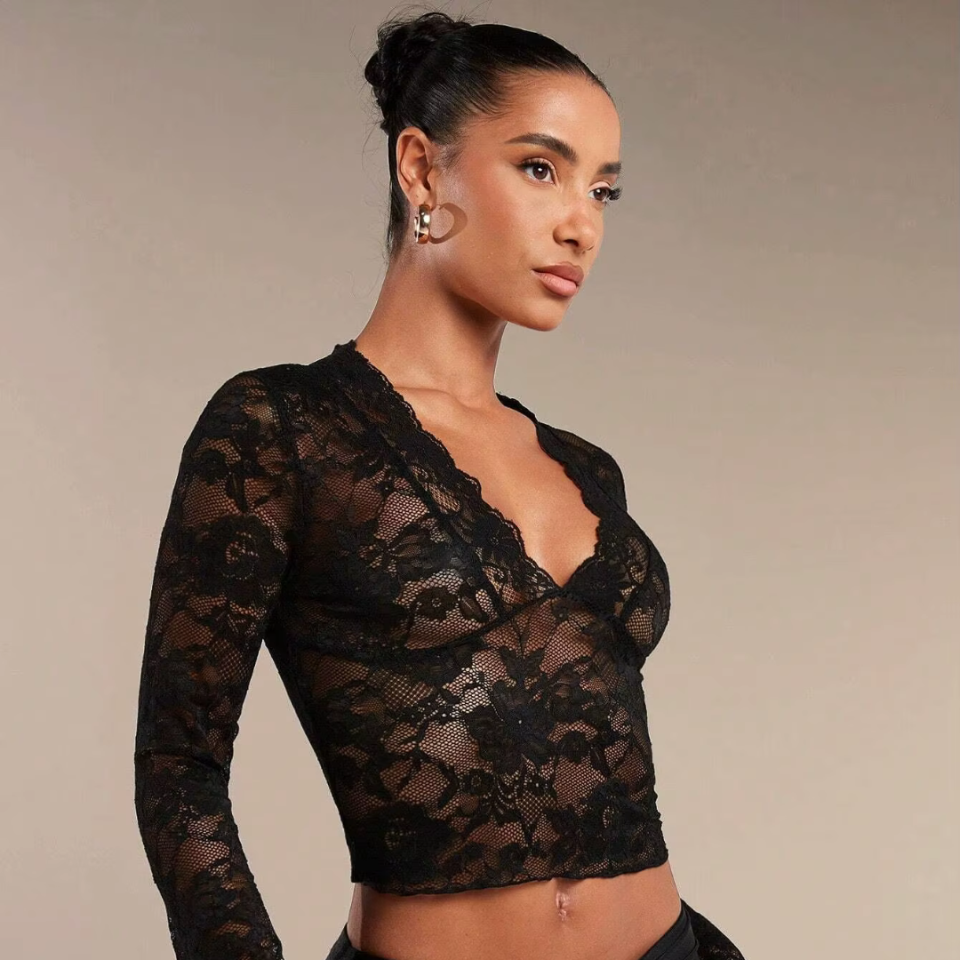 VINTAGE LACED V NECK