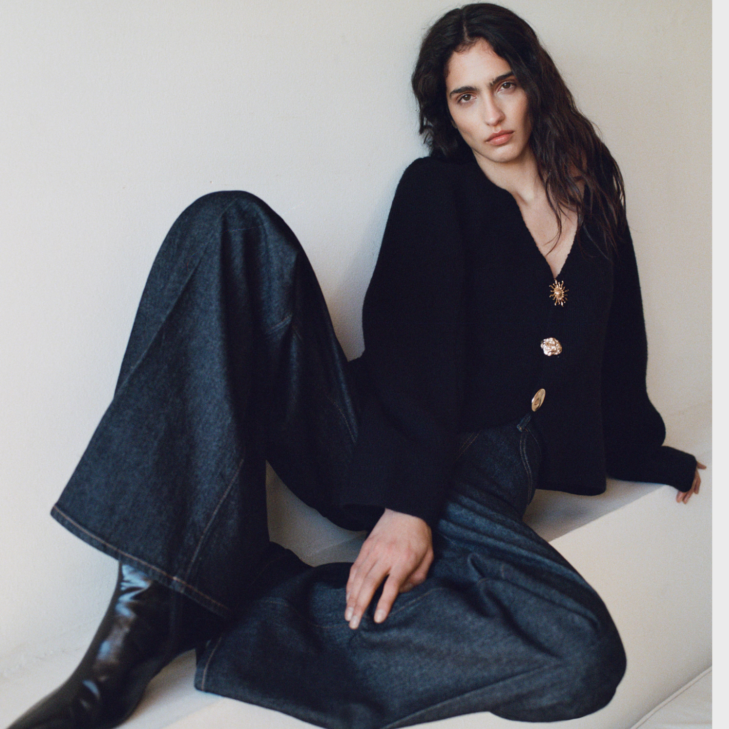 MATTE KNITTED CARDIGAN